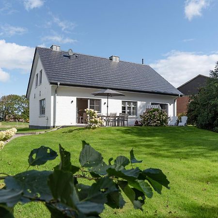 Huus Leeftalich Vila Alkersum Exterior foto