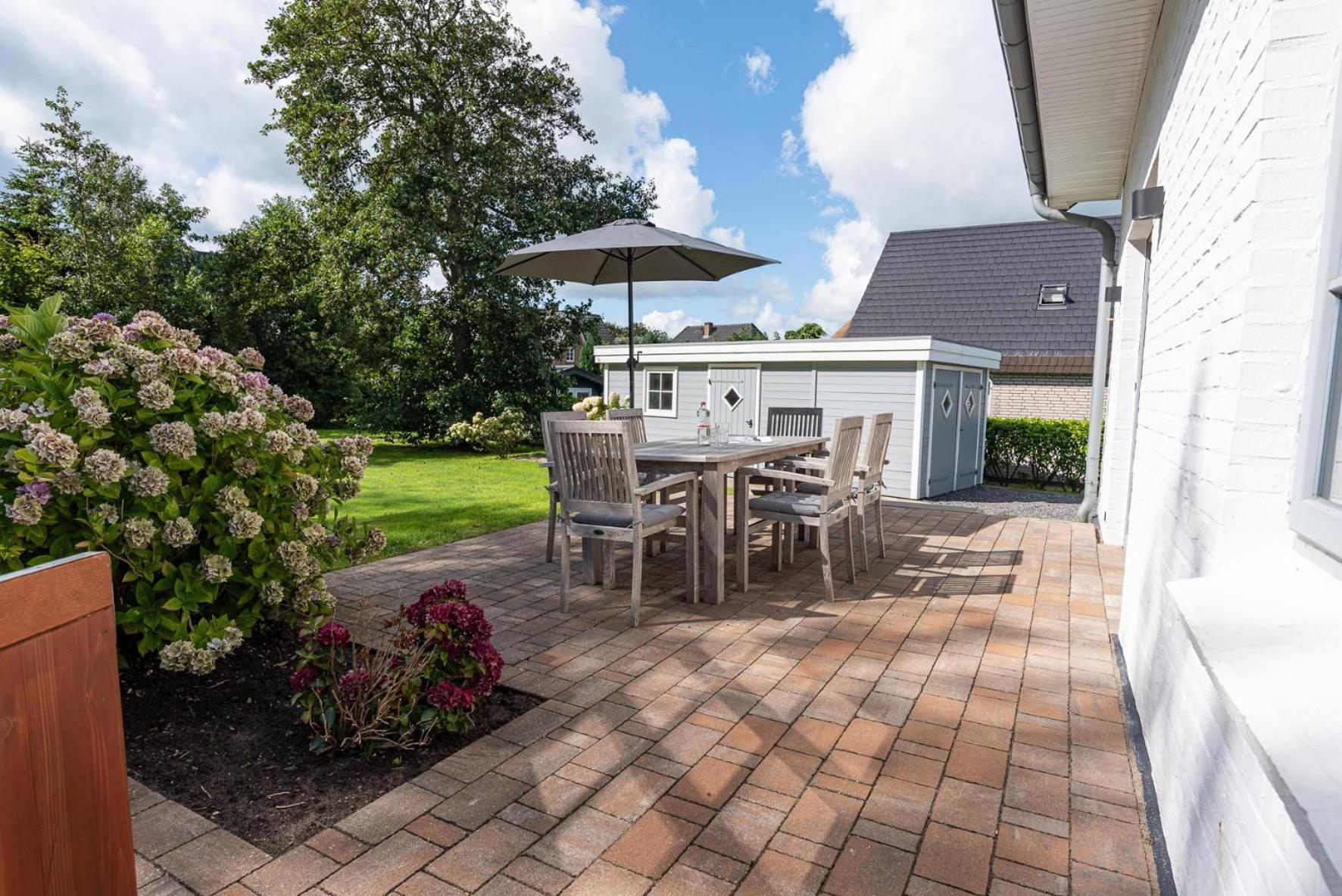 Huus Leeftalich Vila Alkersum Exterior foto