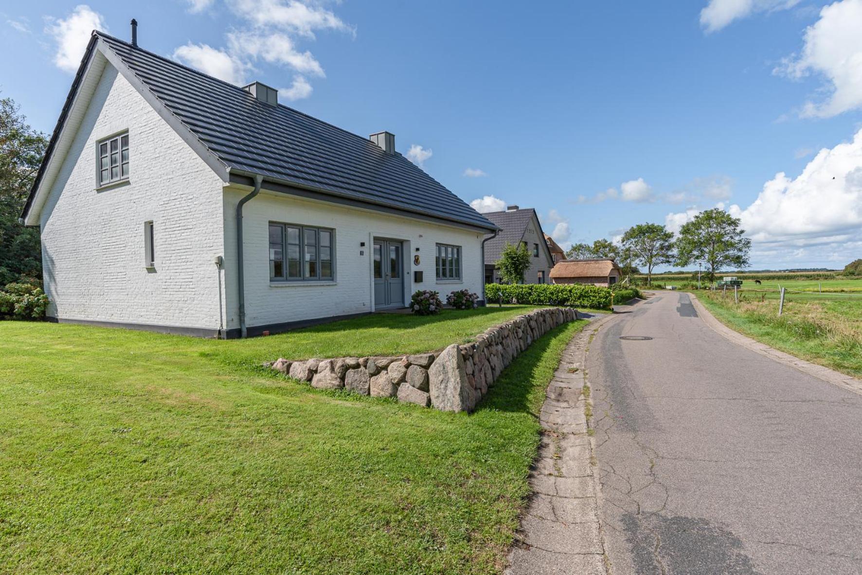Huus Leeftalich Vila Alkersum Exterior foto
